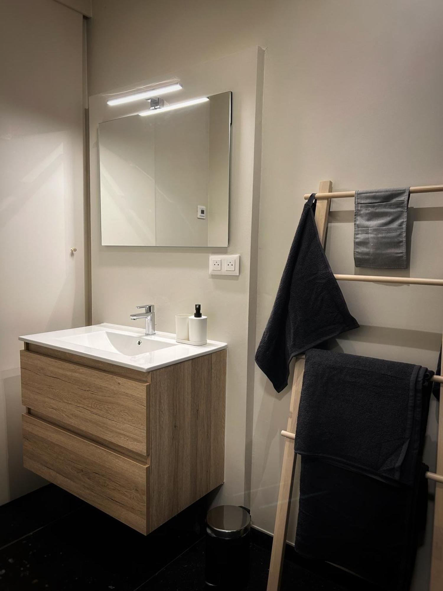 Suite Luxueuse Aux Guillemins Liege Bagian luar foto